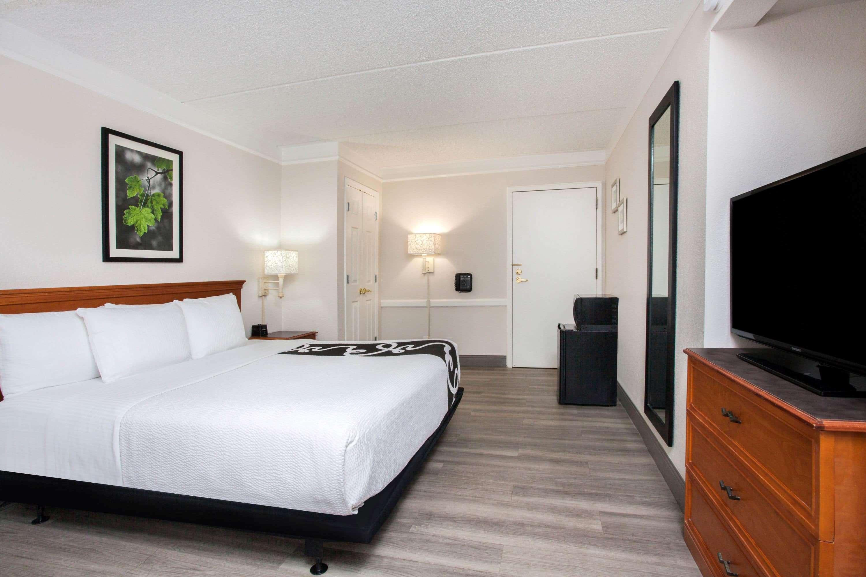 Baymont By Wyndham Fort Myers Central Экстерьер фото
