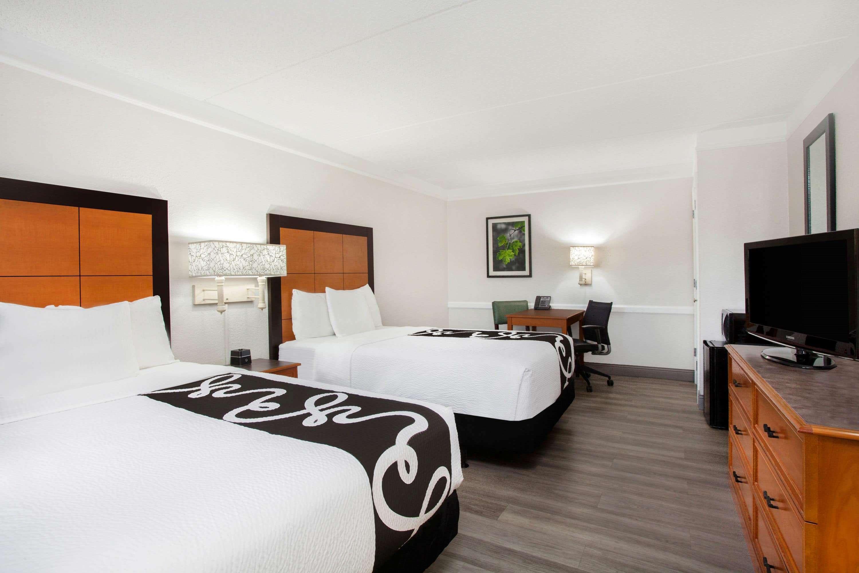 Baymont By Wyndham Fort Myers Central Экстерьер фото
