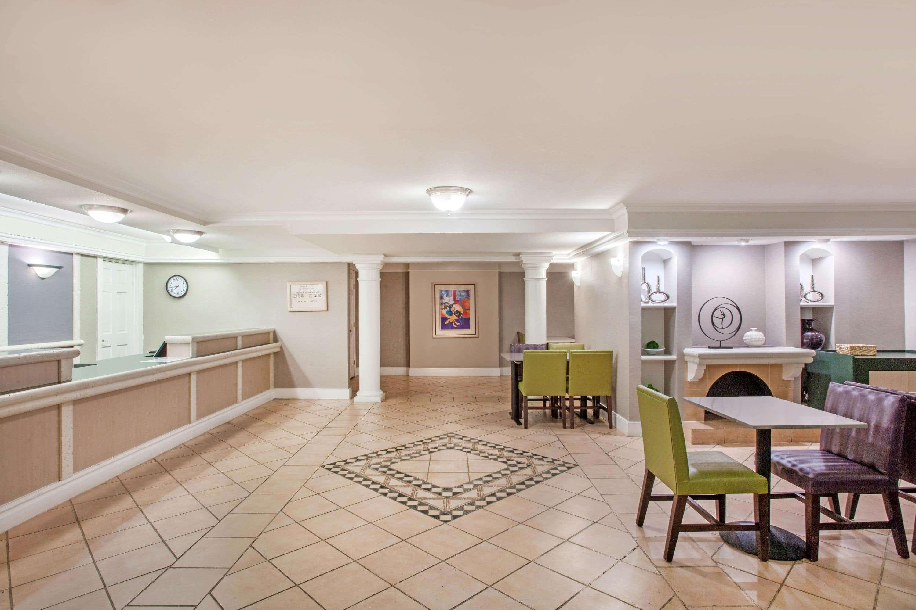 Baymont By Wyndham Fort Myers Central Экстерьер фото
