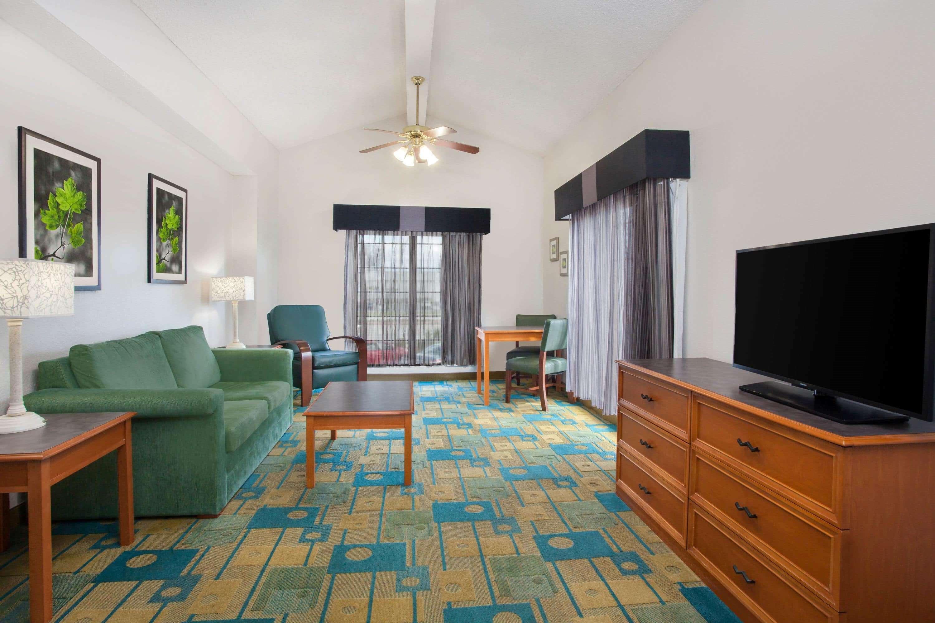 Baymont By Wyndham Fort Myers Central Экстерьер фото